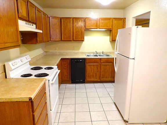 5th image of 1003 NW 50th St APT B