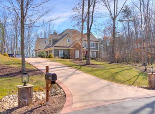 1100 Treetop Ridge Rd, Blacksburg, VA 24060