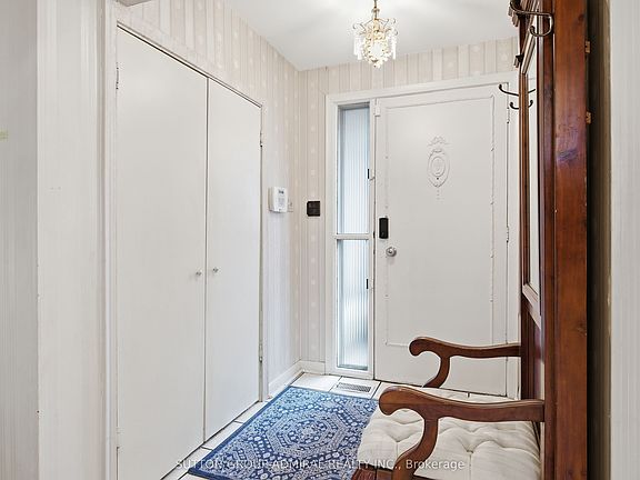2nd image of 48 Goddard St