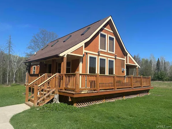 W1490 W Northwoods Ln, Foster City, MI 49834