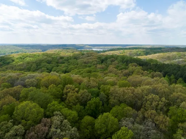 8610 E Bay St #10, Nashville, IN 47448