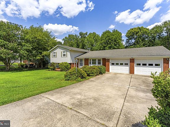 5th image of 9904 Vale Rd
