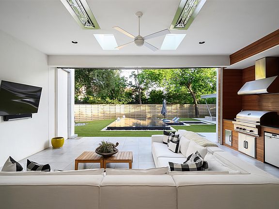 3rd image of 6446 Prestonshire Ln