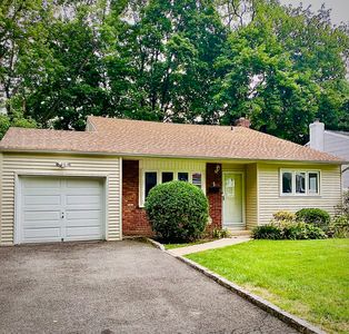 5 2nd Rd, Great Neck, NY, 11021