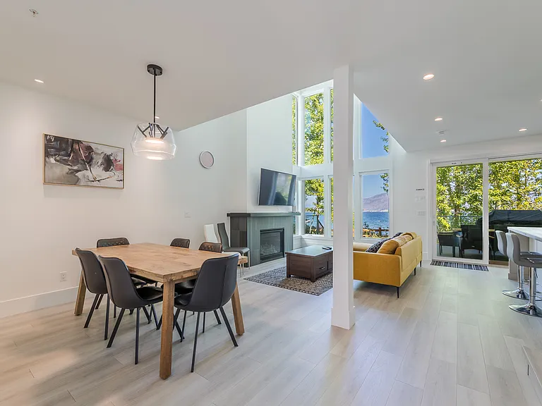 Landry Cres — Photo 27