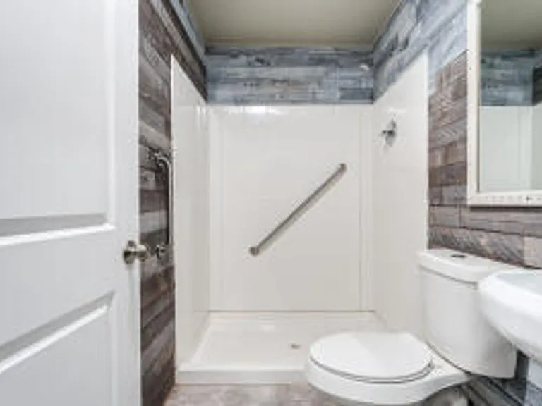 918 E Rice St — Photo 10