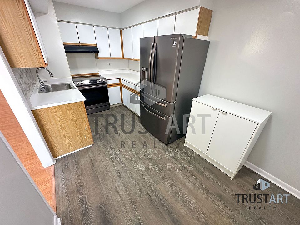 1st image of 217 Stevens St