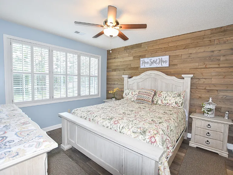 5825 Catalina Dr #723 — Photo 10