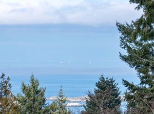 7496 Clark Cres, Lantzville, BC V0R 2H0