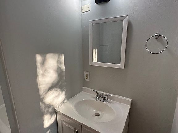 5th image of 141 Madison Ave #1