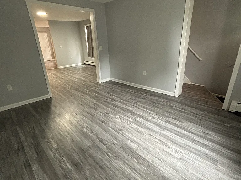 172 Grand St — Photo 6