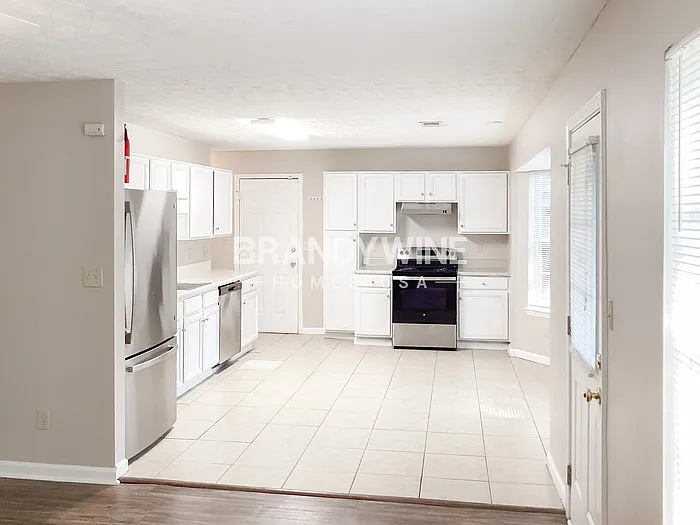 2586 Rainover Ct — Photo 8