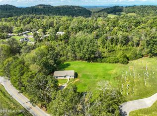 3080 Miser School Rd, Friendsville, TN 37737