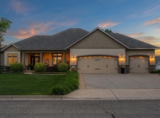 1218 Goldenray Dr, Faribault, MN 55021