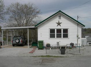 921 Leavenworth St, Chester, IL 62233