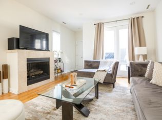 2451 N Clybourn Ave APT 8, Chicago, IL 60614