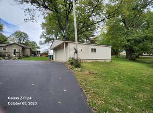 2651 E Massengale Rd, Shelbyville, IN 46176