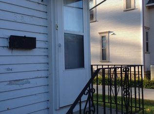 3 1/2 Madison St, Algonquin, IL 60102