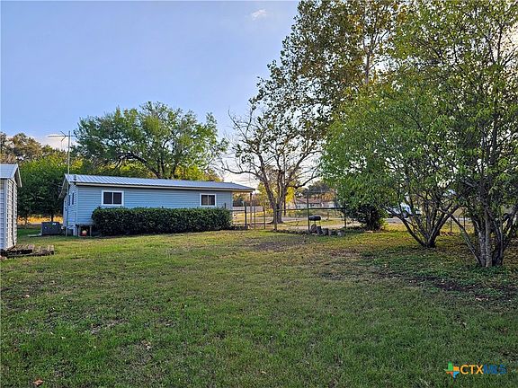 4th image of 1040 Green Hill Dr