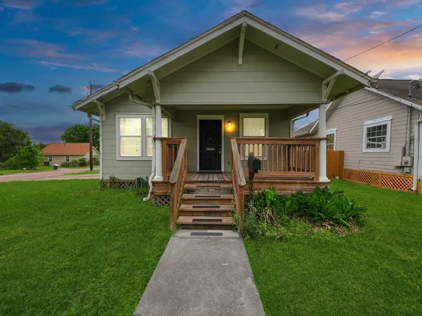 201 W Pitts Ave, Pasadena, TX 77506