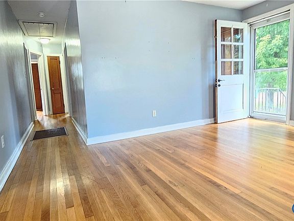 2nd image of 1125 Maryland Ave