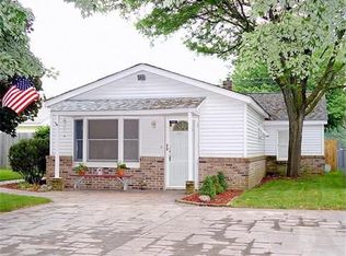 9201 Hillcrest Rd, Whitmore Lake, MI