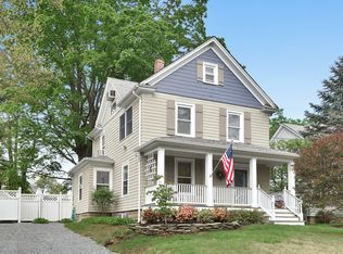 32 Somerville Rd, Ridgewood, NJ 07450