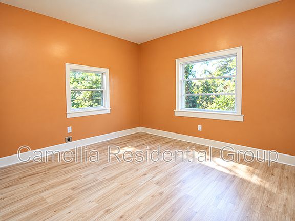 2nd image of 1321 2nd Ave W