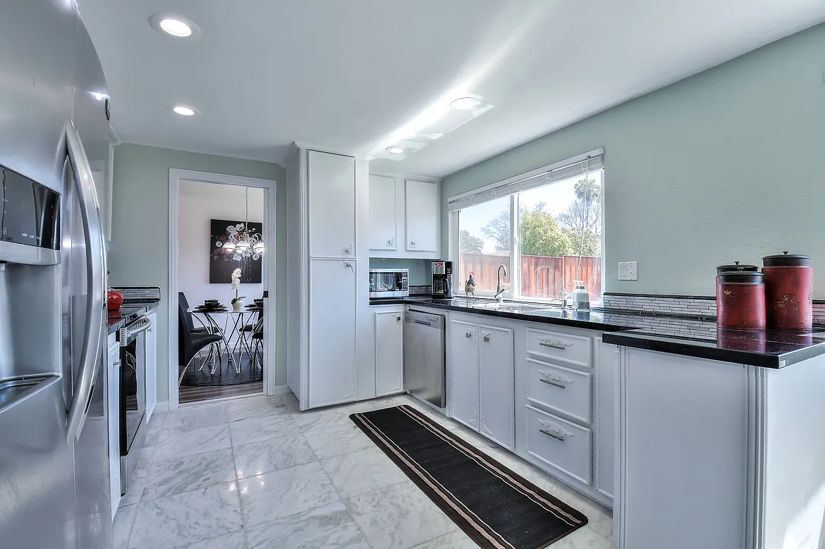 4 bed, 2000 sqft, $6,500 — Photo 2