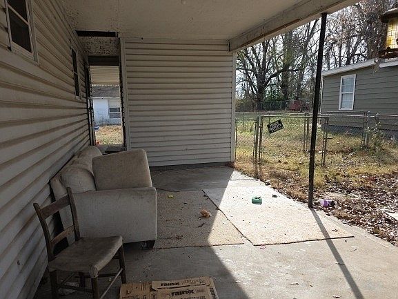 2nd image of 330 E Emily St