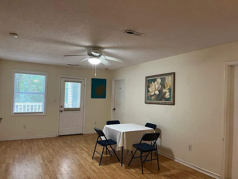 1430 Collegeview Ave #103 — Photo 7