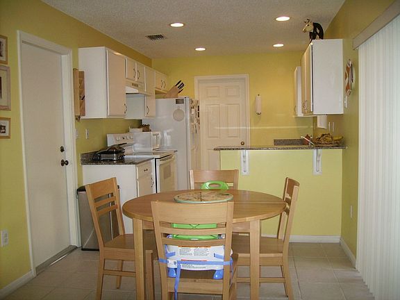 Eat in Kitchen