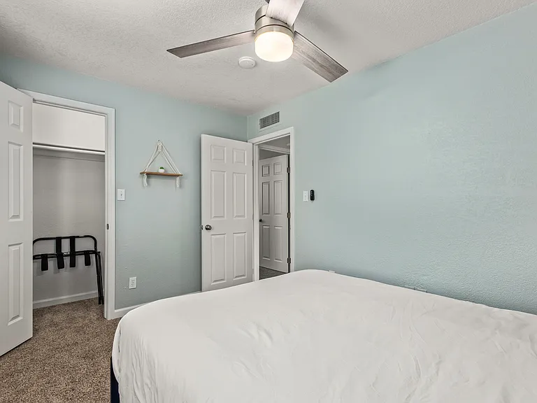 2031 E Orange St — Photo 17