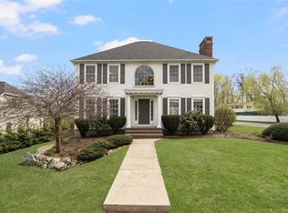 17 Millers Brook Dr, Cumberland, RI 02864