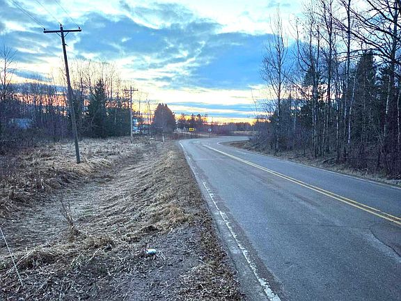 3rd image of 194X Old Creamery Rd