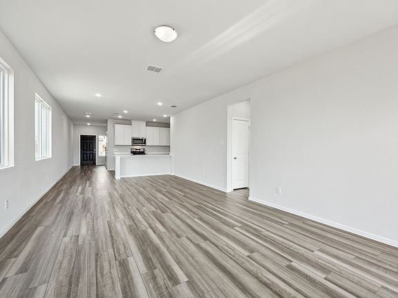 4th image of 509 Lana Dr