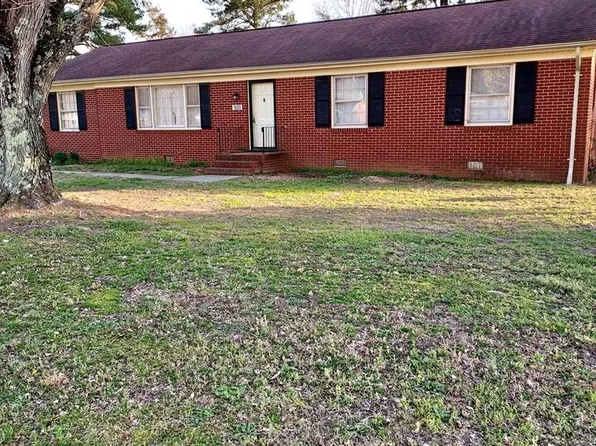 1513 Watkins Dr, Emporia, VA 23847