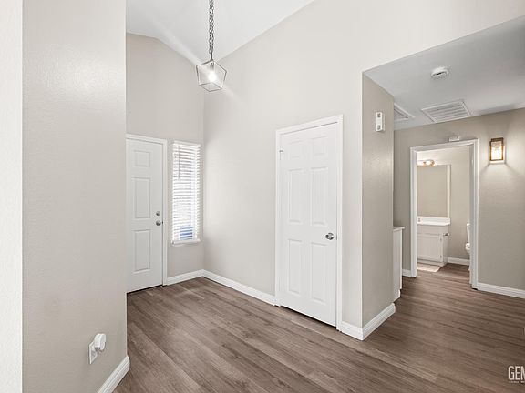 5th image of 4911 Otters Meadow Dr