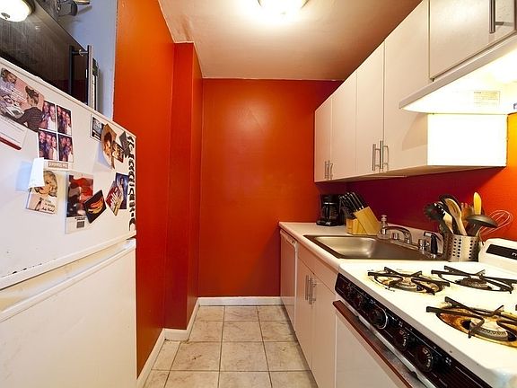 4th image of 348 W 47th St APT 2B