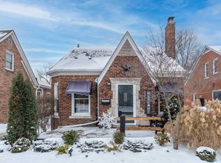407 Kerby Rd, Grosse Pointe Farms, MI 48236