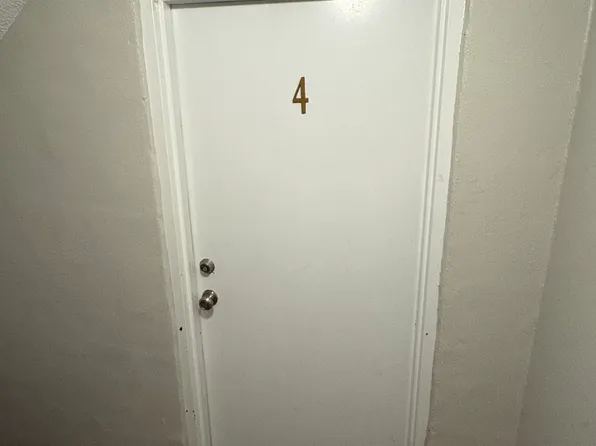 40 Thomas St APT 4, Vernon Rockville, CT 06066