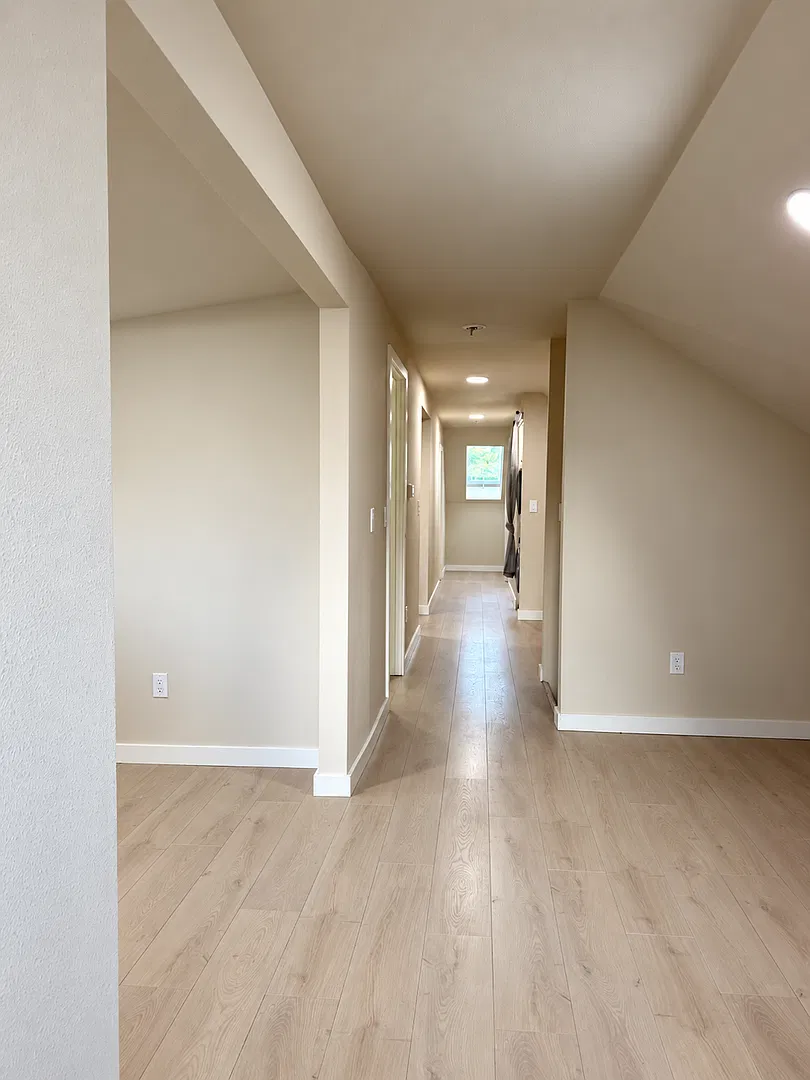 Sand Point Apartments — Photo 3