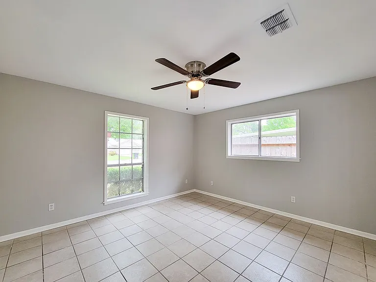 1803 Cypress Dr — Photo 29