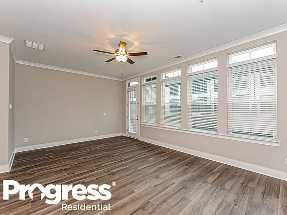 5th image of 133 Woodway Park Dr