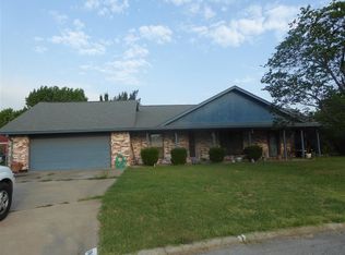 104 Belle Cir, Elgin, OK 73538