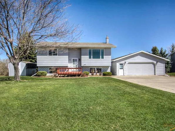 922 Virginia Ln, Rapid City, SD 57701