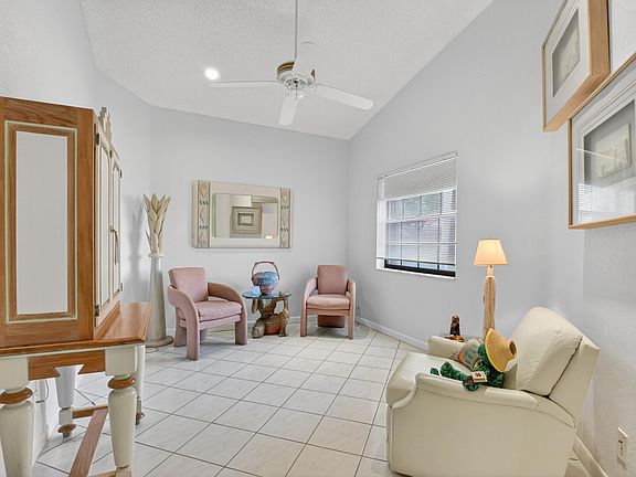 5th image of 7972 Lexington Club Boulevard #A