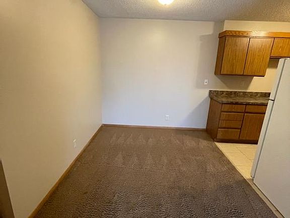 4th image of 01-5016 Emerald Dr #1