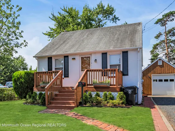 46 Edward Avenue, Belford, NJ 07718