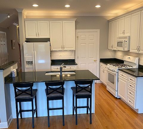 5th image of 210 N Cass Ave APT 5